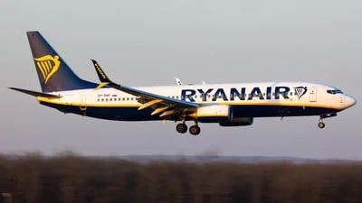 Ryanair (Buzz) SP-RNP Boeing 737-8AS
