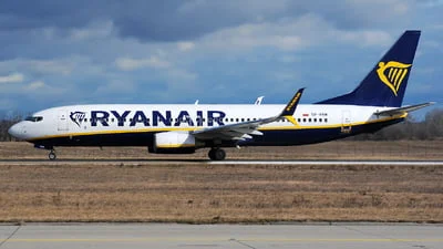Ryanair (Buzz) SP-RNM Boeing 737-8AS