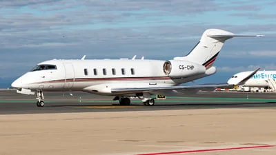 NetJets Europe CS-CHP Bombardier BD-100-1A10 Challenger 350