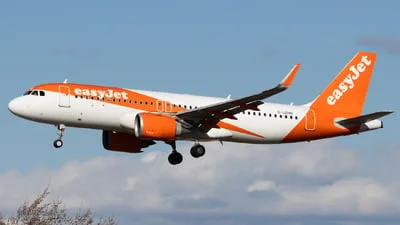 easyJet G-UZHN Airbus A320-251N