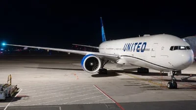 United Airlines N2251U Boeing 777-322ER