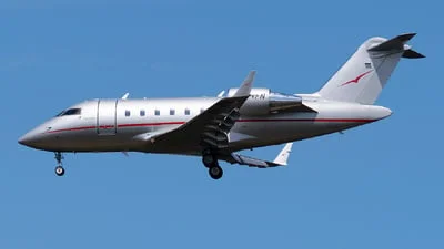 VistaJet 9H-VFN Bombardier CL-600-2B16 Challenger 605