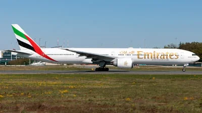 Emirates A6-EGW Boeing 777-31HER