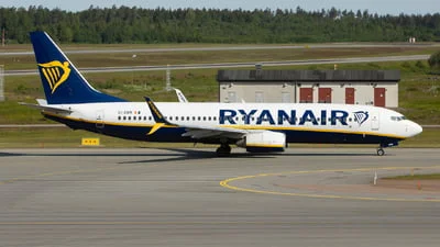 Ryanair EI-EKM Boeing 737-8AS
