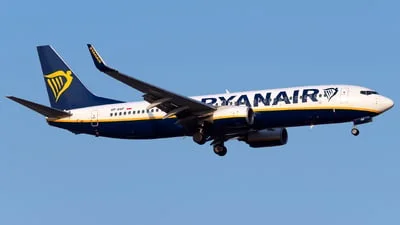 Ryanair (Buzz) SP-RSF Boeing 737-8AS