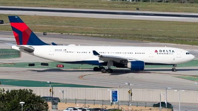 Delta Air Lines N857NW Airbus A330-223