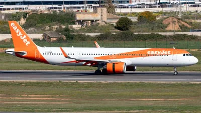 easyJet G-UZMB Airbus A321-251NX