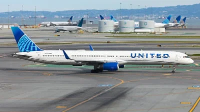 United Airlines N75851 Boeing 757-324