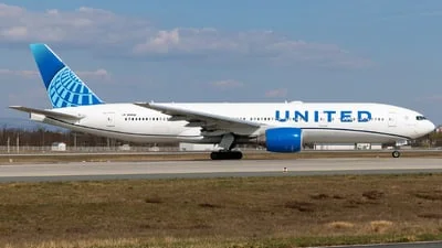 United Airlines N216UA Boeing 777-222(ER)