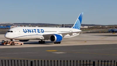 United Airlines N24980 Boeing 787-9 Dreamliner