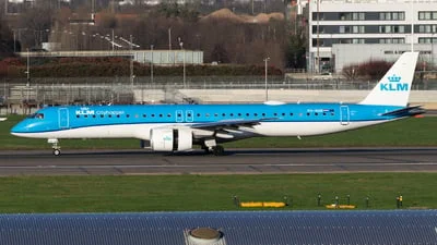 KLM Cityhopper PH-NXR Embraer ERJ-190-400STD