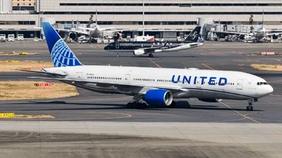 United Airlines N785UA Boeing 777-222(ER)