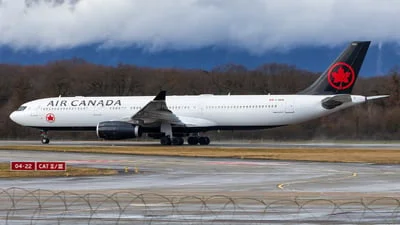 Air Canada C-GKUG Airbus A330-343