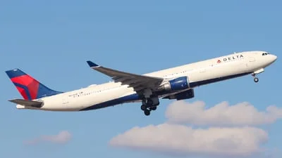 Delta Air Lines N831NW Airbus A330-302