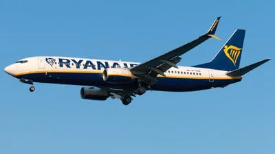 Ryanair Sun SP-RSR Boeing 737-8AS