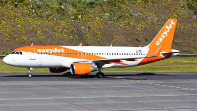 easyJet Europe OE-IZF Airbus A320-214