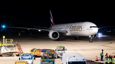 Emirates A6-EPC Boeing 777-31HER