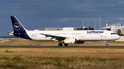 Lufthansa D-AIDC Airbus A321-231