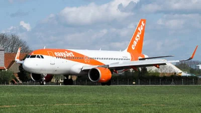 easyJet G-UZLA Airbus A320-251N