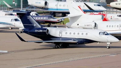 Centreline G-LZRI Embraer EMB-550 Praetor 600