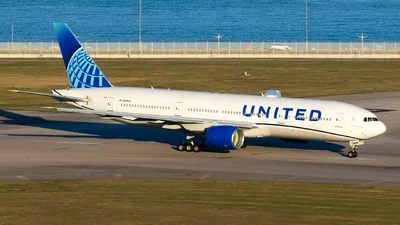 United Airlines N226UA Boeing 777-222(ER)