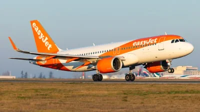 easyJet G-UZHT Airbus A320-251N