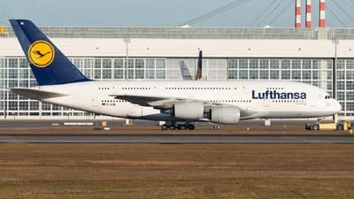 Lufthansa D-AIML Airbus A380-841