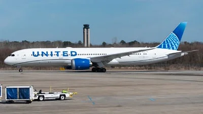 United Airlines N61103 Boeing 787-9 Dreamliner