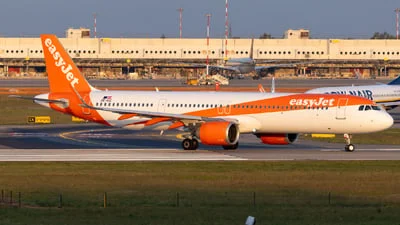 easyJet Europe OE-IUC Airbus A321-251NX