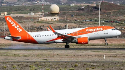 easyJet G-EZOM Airbus A320-214