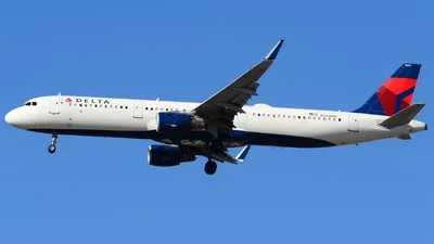 Delta Air Lines N302DN Airbus A321-213