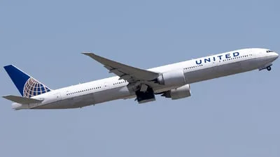 United Airlines N2639U Boeing 777-322ER