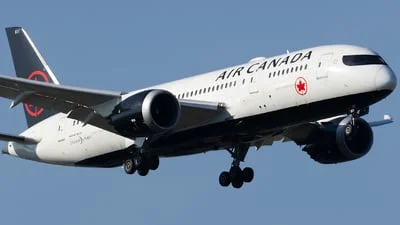 Air Canada C-GHPQ Boeing 787-8 Dreamliner
