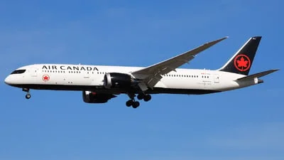Air Canada C-FEGI Boeing 787-9 Dreamliner