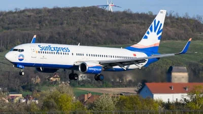SunExpress TC-SOO Boeing 737-8AS