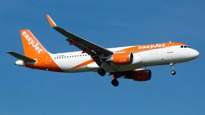 easyJet G-EZWZ Airbus A320-214