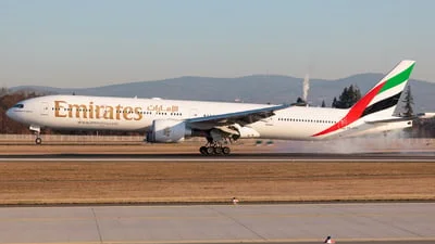 Emirates A6-ENU Boeing 777-31HER
