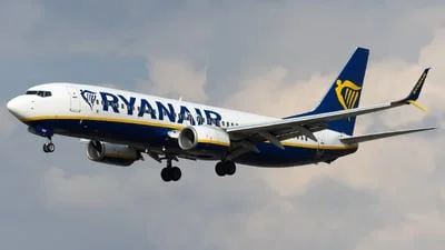 Ryanair (Buzz) SP-RNO Boeing 737-8AS