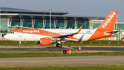 easyJet Europe OE-IVE Airbus A320-214