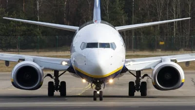 Ryanair EI-DWX Boeing 737-8AS