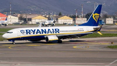 Ryanair (Buzz) SP-RSZ Boeing 737-8AS