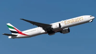 Emirates A6-EGM Boeing 777-31HER