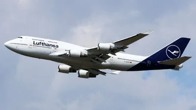 Lufthansa D-ABVM Boeing 747-430