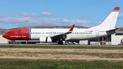 Norwegian LN-DYT Boeing 737-8JP