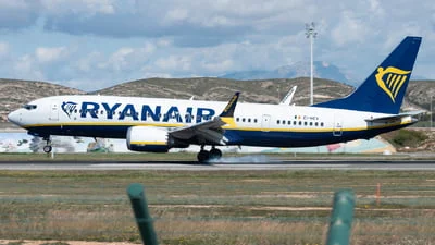 Ryanair EI-HEV Boeing 737-8-200 MAX