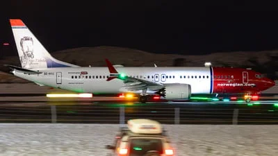 Norwegian SE-RYC Boeing 737-8 MAX