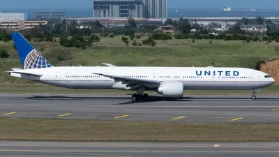 United Airlines N2748U Boeing 777-322ER