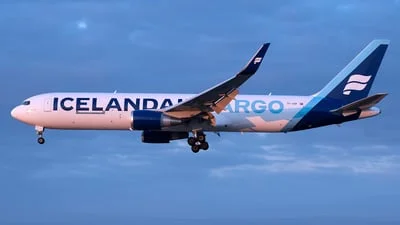 Icelandair Cargo TF-ISP Boeing 767-319(ER)(BCF)