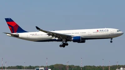 Delta Air Lines N806NW Airbus A330-323