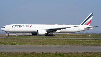 Air France F-GSQH Boeing 777-328ER